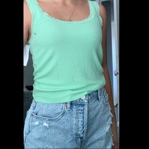 Super cute American eagle crop tank with lace